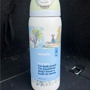 Owala Insulated Water Bottle - Winnie the Pooh Design (Cream & Light Blue)